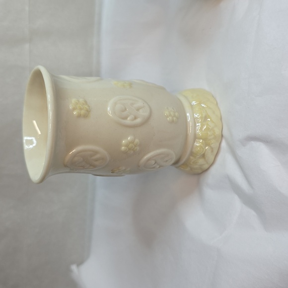 Belleek Erne Vase, Undine Water Maiden Girl Creamer, Swan Creamer - Picture 2 of 11